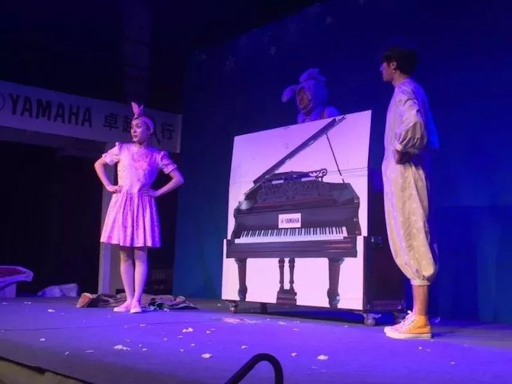 狗万献给孩子的音乐启蒙课|儿童剧《七耳兔寻找乐器之王》巡演·广州站成功举办
