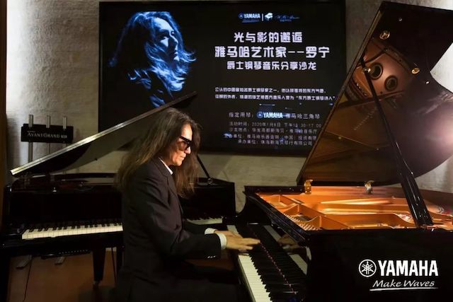 狗万艺术家罗宁